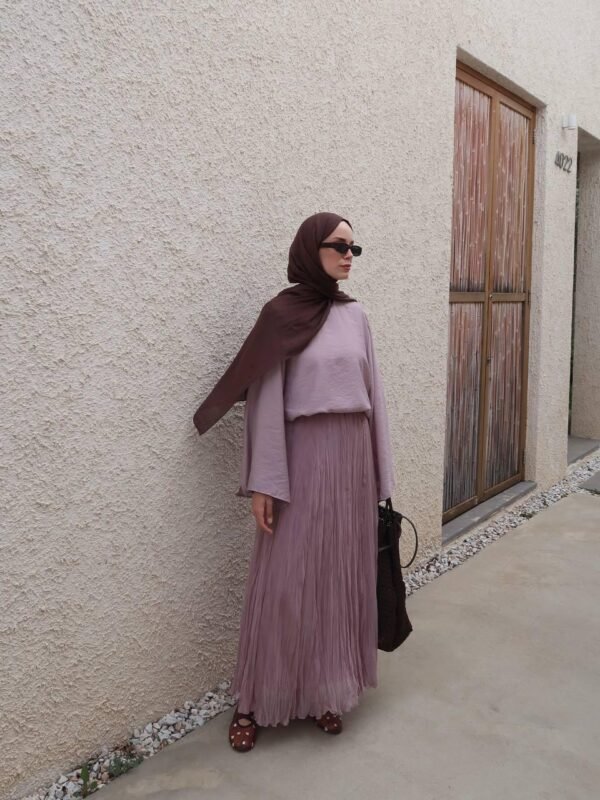 modest set